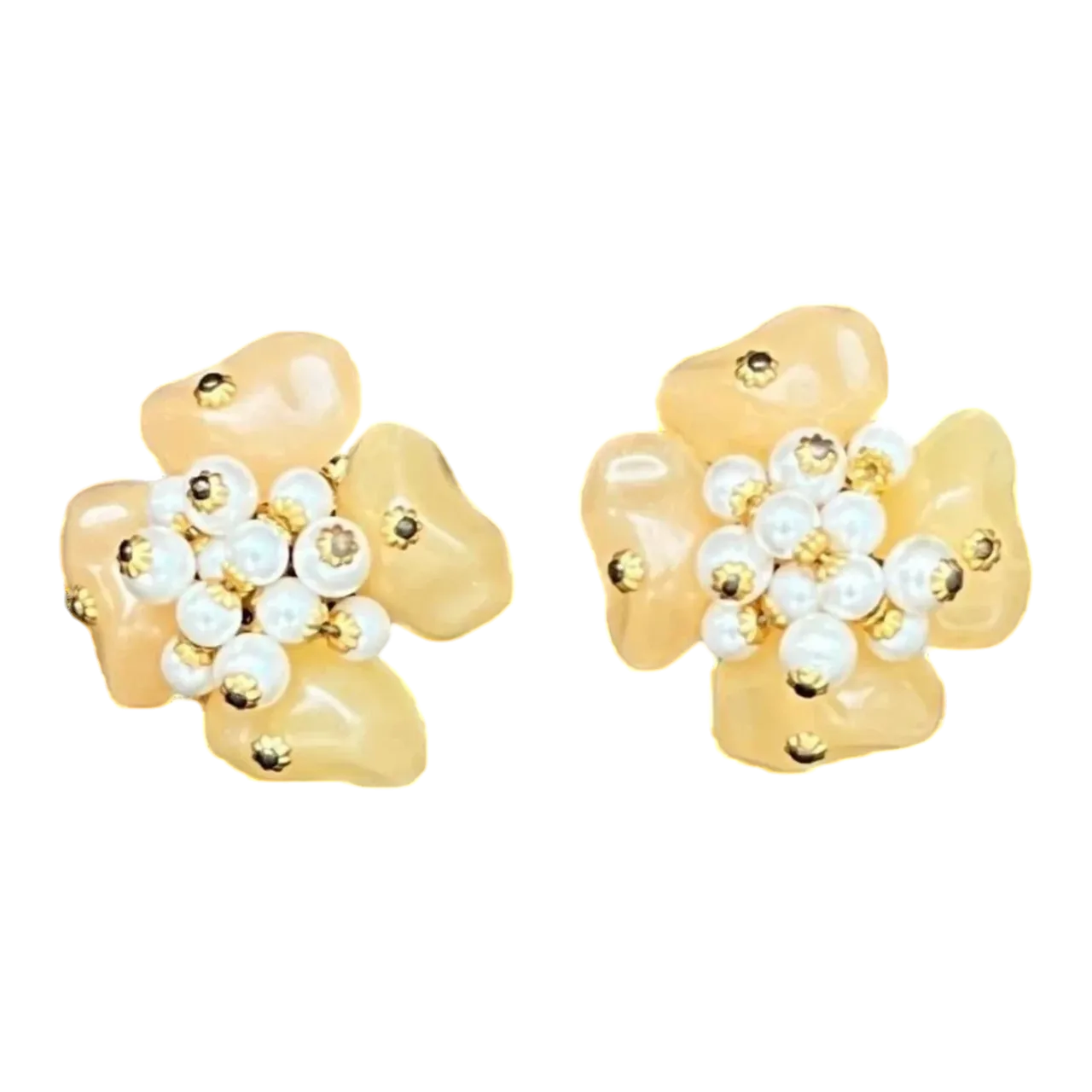 Vintage Floral Lucite Pearl Clip on Earrings