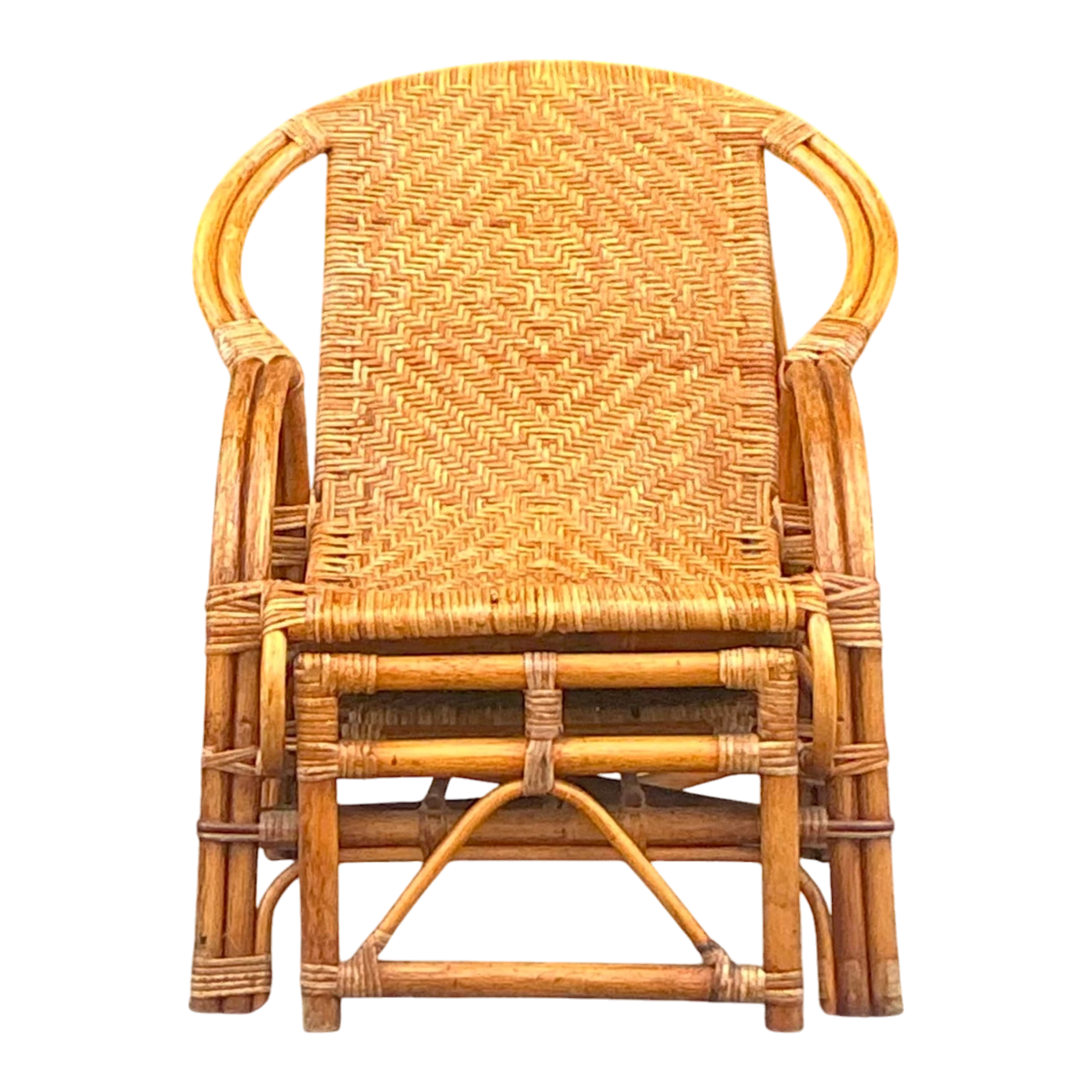 Vintage Coastal Woven Rattan Lounge Chair With Extending Foot Rest