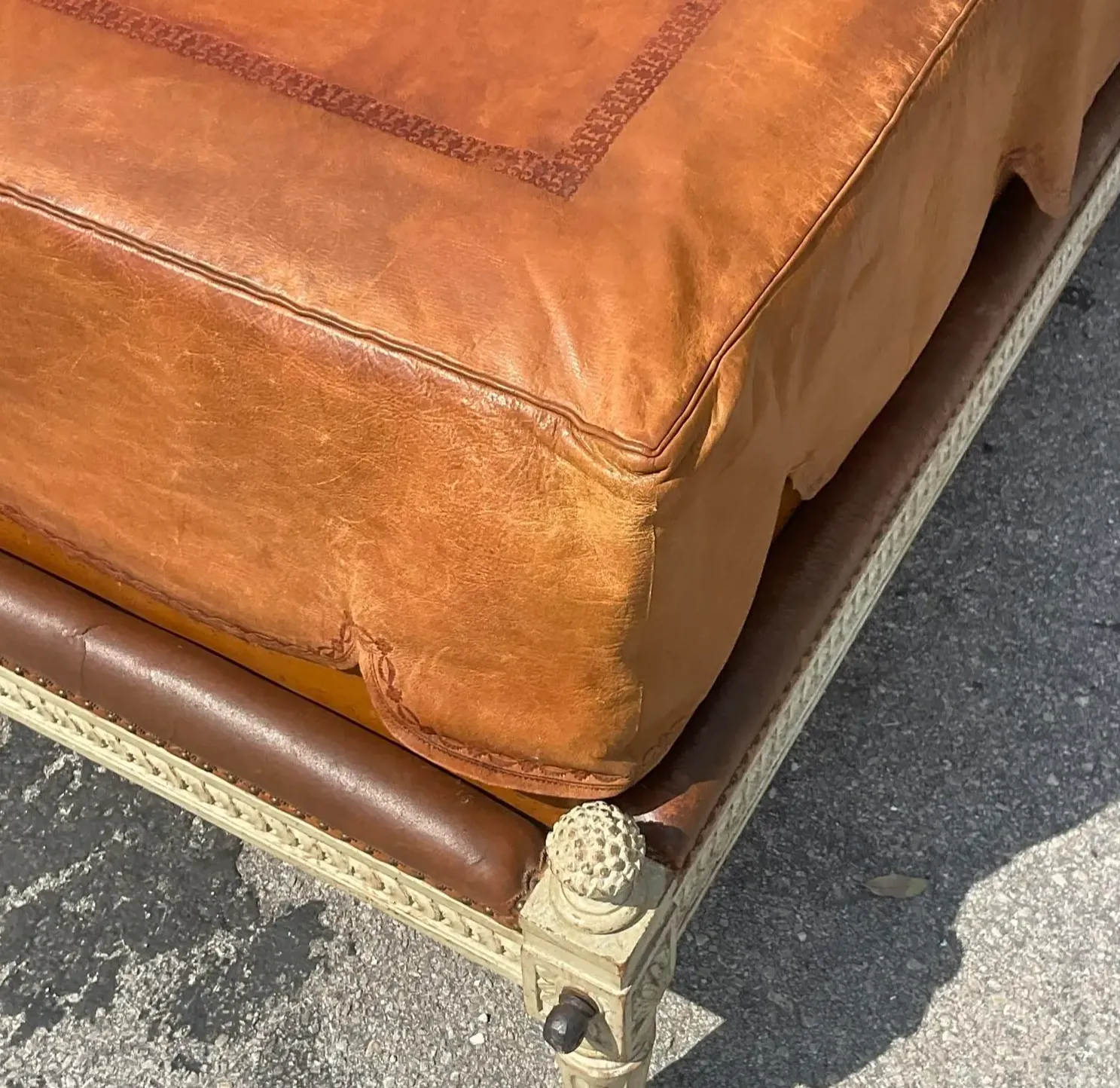 Vintage Regency Embossed Leather Daybed — additional photo 6