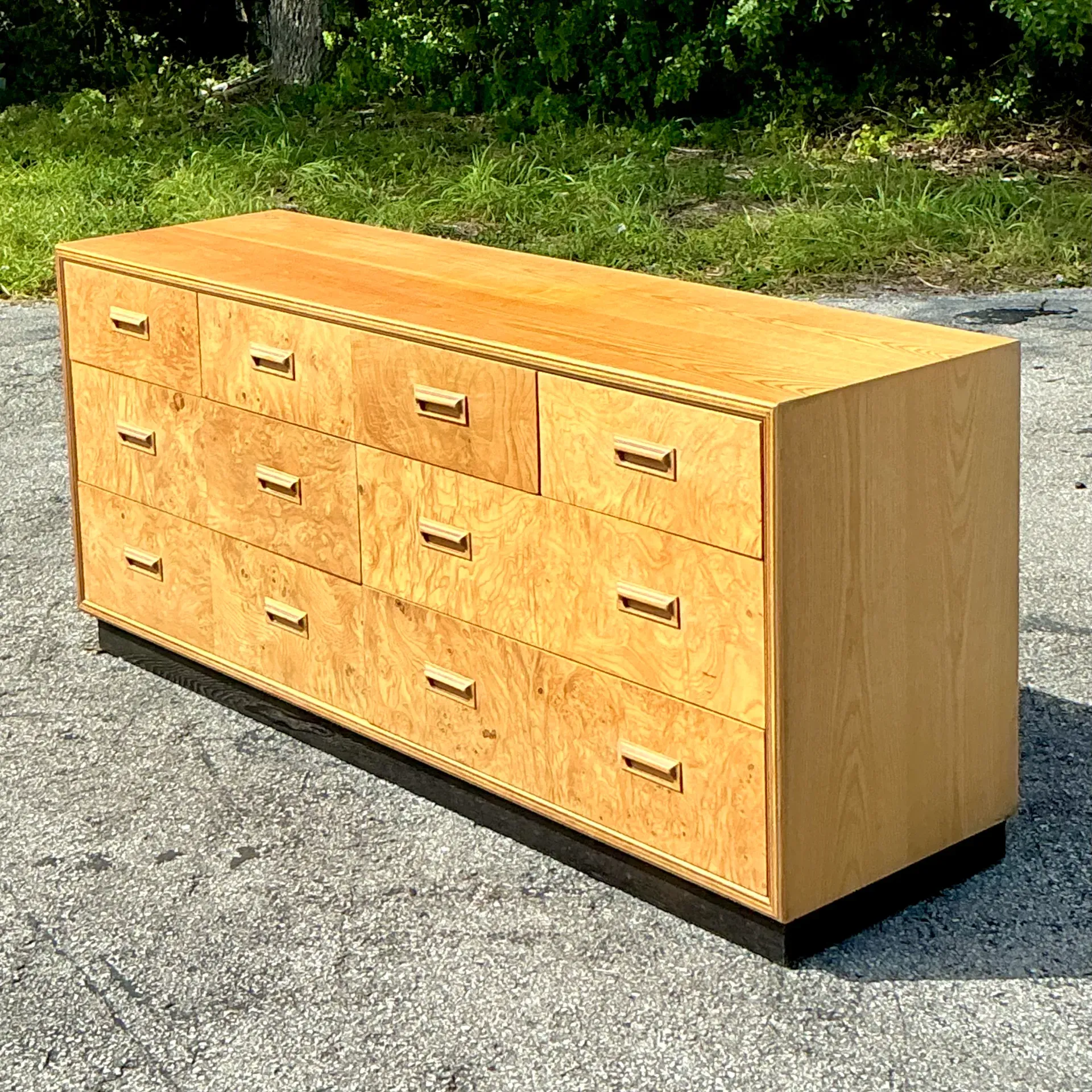 Vintage Boho Henredon Scwne Two Burl Dresser — additional photo 1
