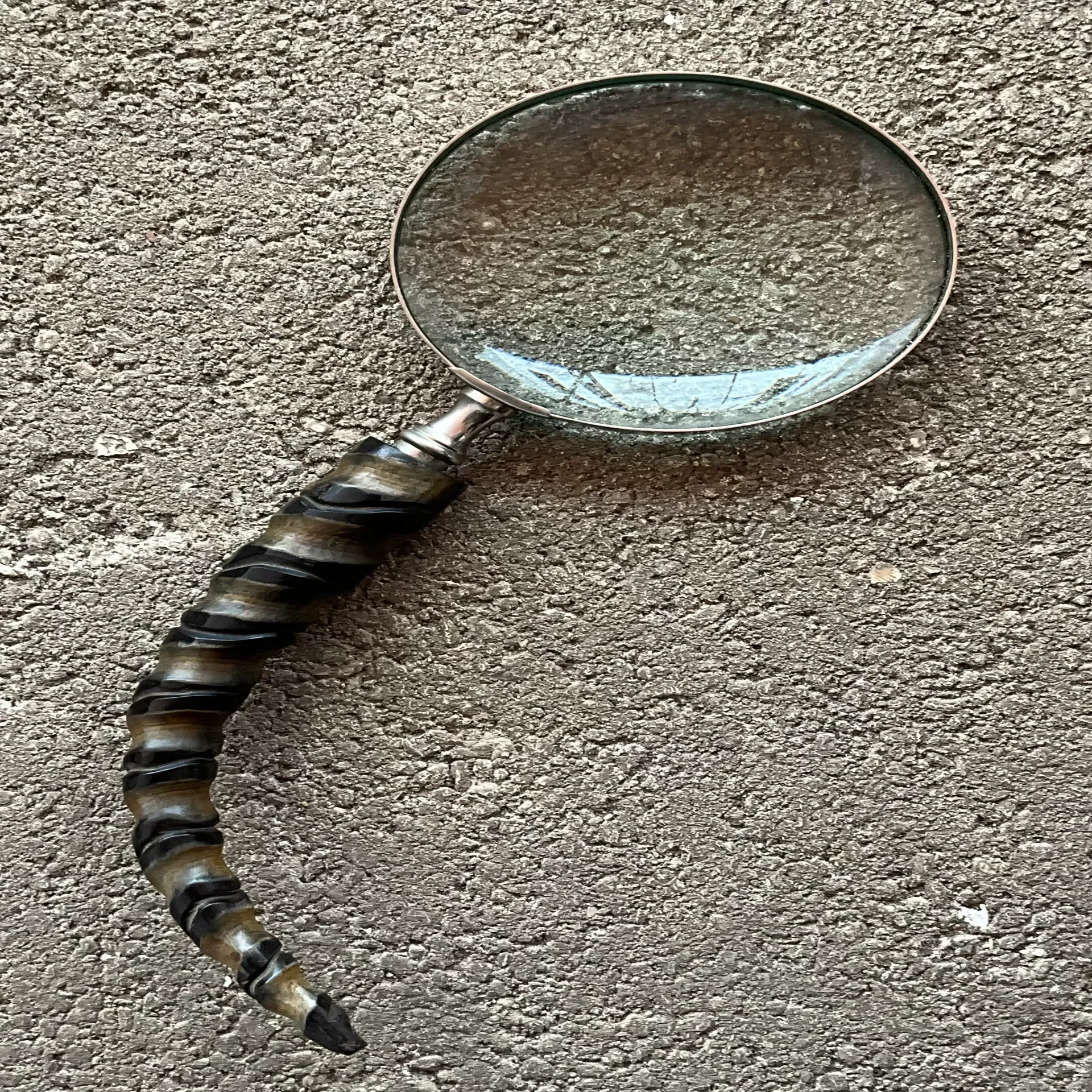 Vintage Carved Wood Horn Magnifying Glass  — additional photo 6