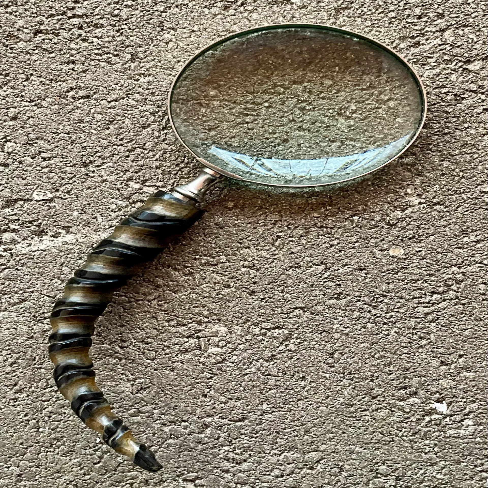 Vintage Carved Wood Horn Magnifying Glass  — additional photo 1