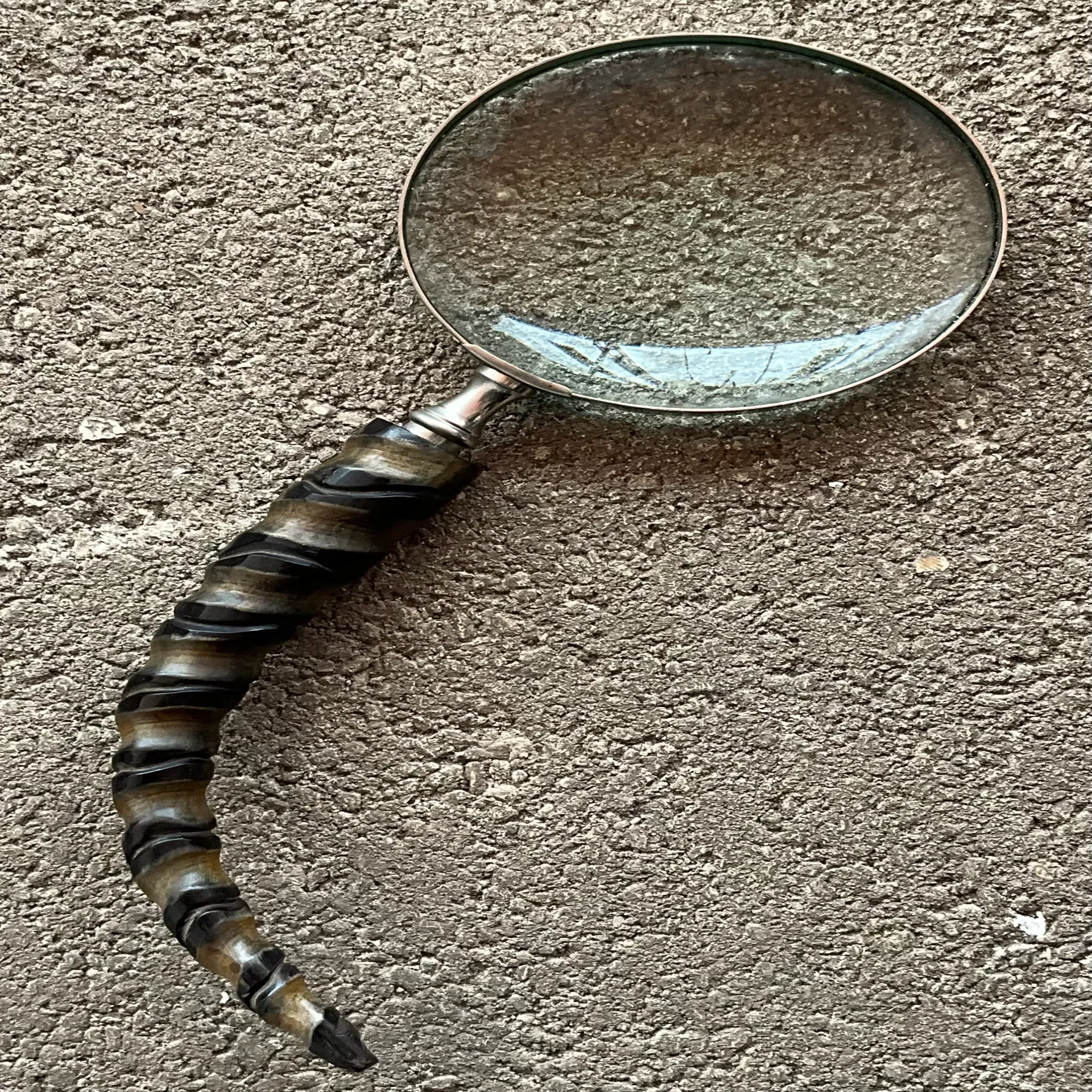 Vintage Carved Wood Horn Magnifying Glass  — additional photo 2