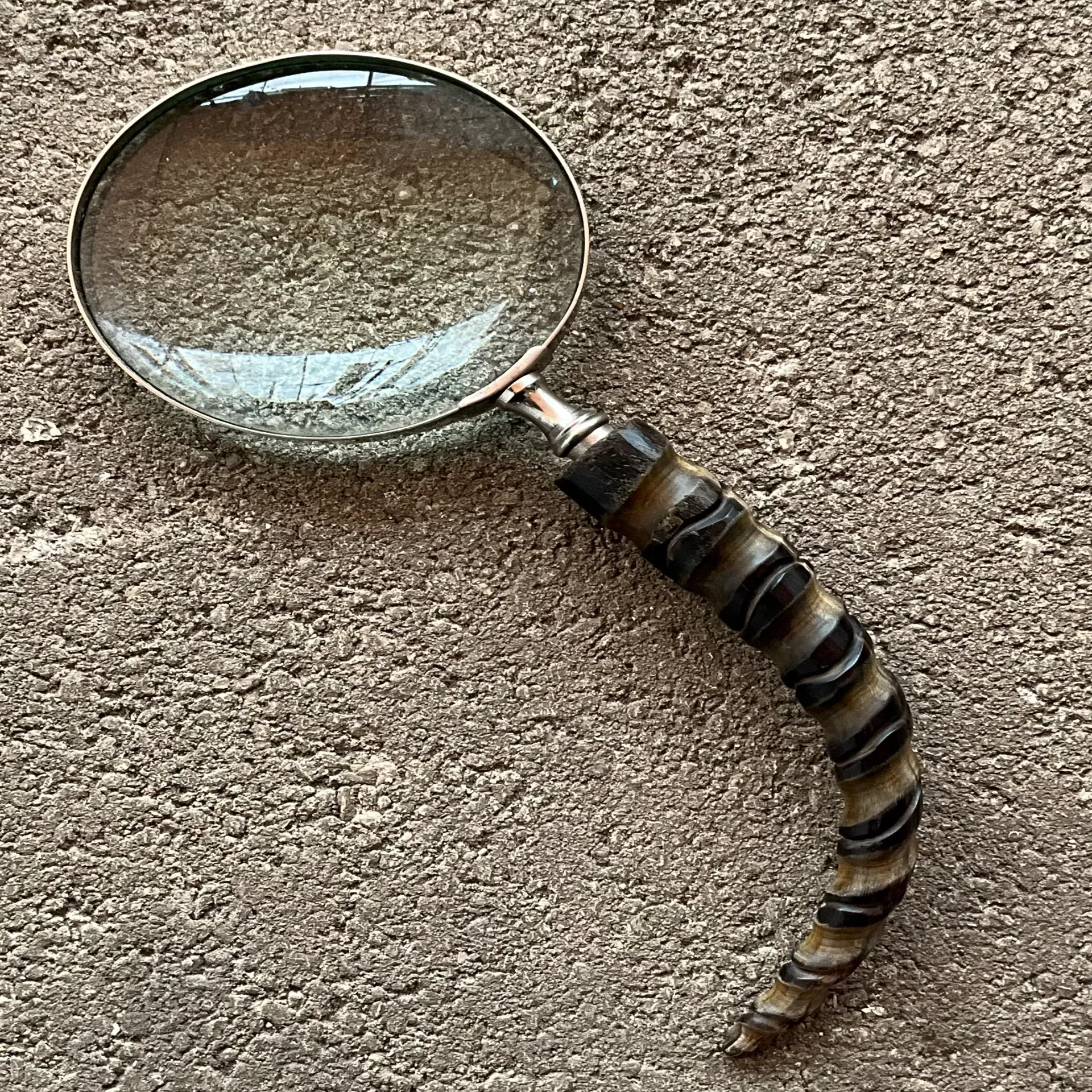 Vintage Carved Wood Horn Magnifying Glass  — additional photo 5