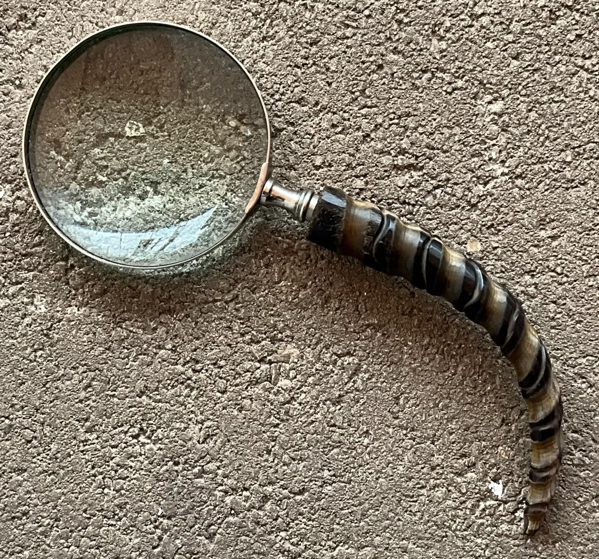 Vintage Carved Wood Horn Magnifying Glass  — additional photo 4