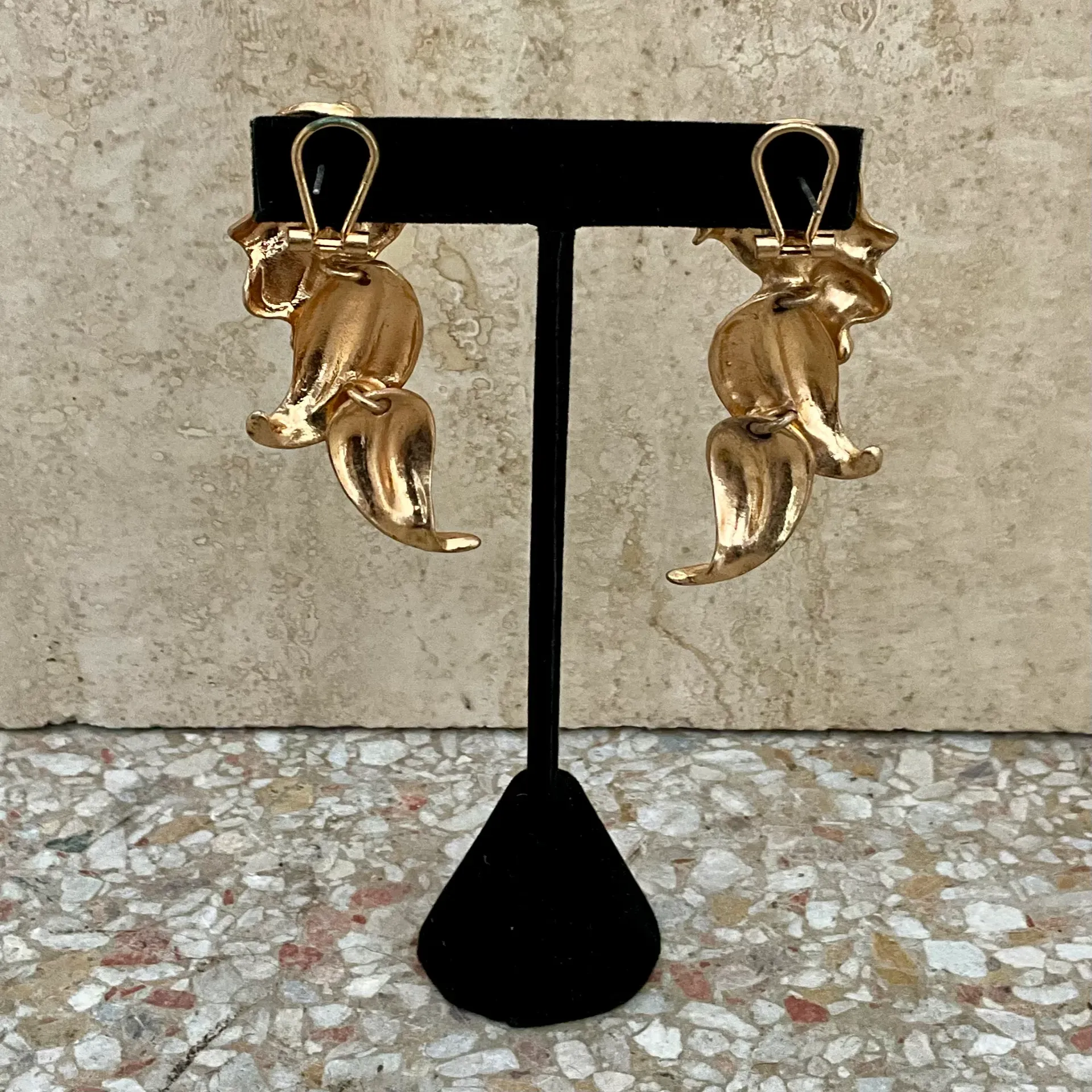 Vintage Golden Leaf Tassel Earrings — additional photo 1