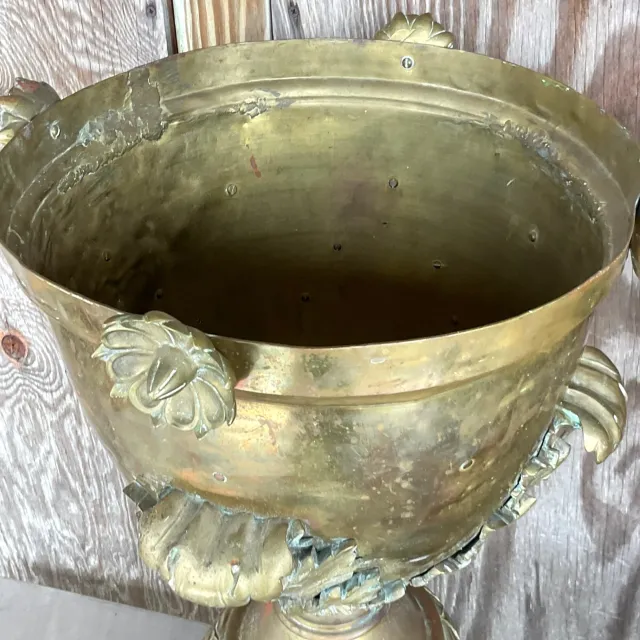 Late 19th Century Vintage Neo Classical Brass Footed Urn - a Pair — additional photo 4