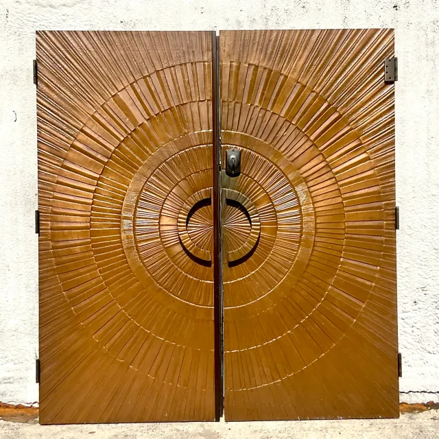 Vintage 1971 Boho “Heroic Sunburst” Bronzed Resin Over Wood Doors - a Pair — additional photo 7