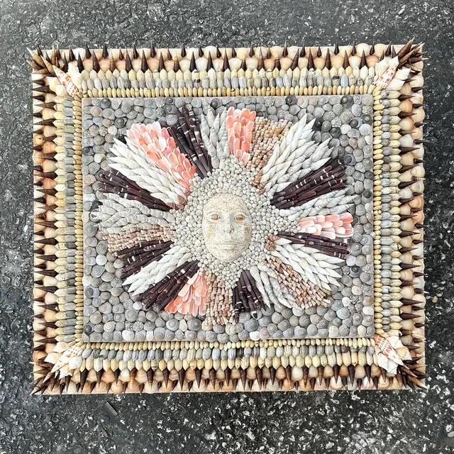 Vintage Coastal Shell Encrusted Wall Plaque — additional photo 1