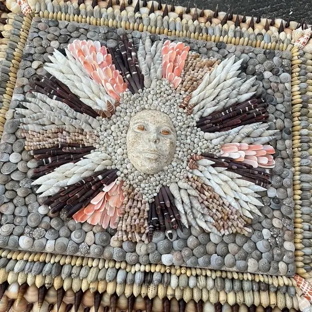 Vintage Coastal Shell Encrusted Wall Plaque — additional photo 3