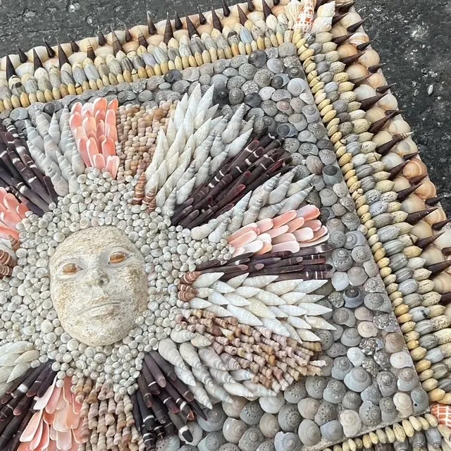 Vintage Coastal Shell Encrusted Wall Plaque — additional photo 7