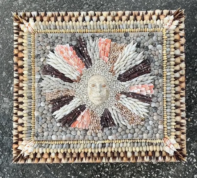 Vintage Coastal Shell Encrusted Wall Plaque — additional photo 8