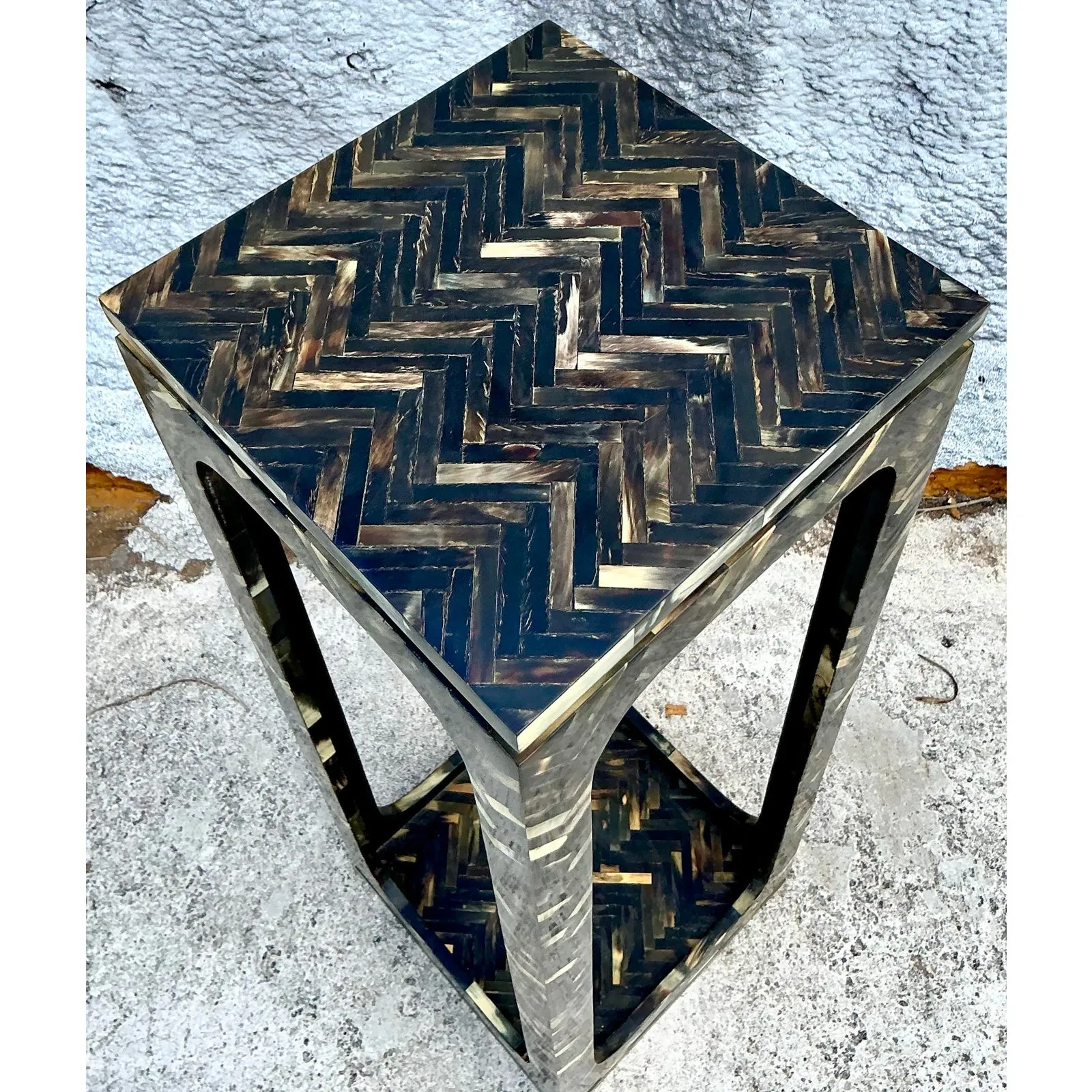 Vintage Coastal Tessellated Horn Pedestal — additional photo 5