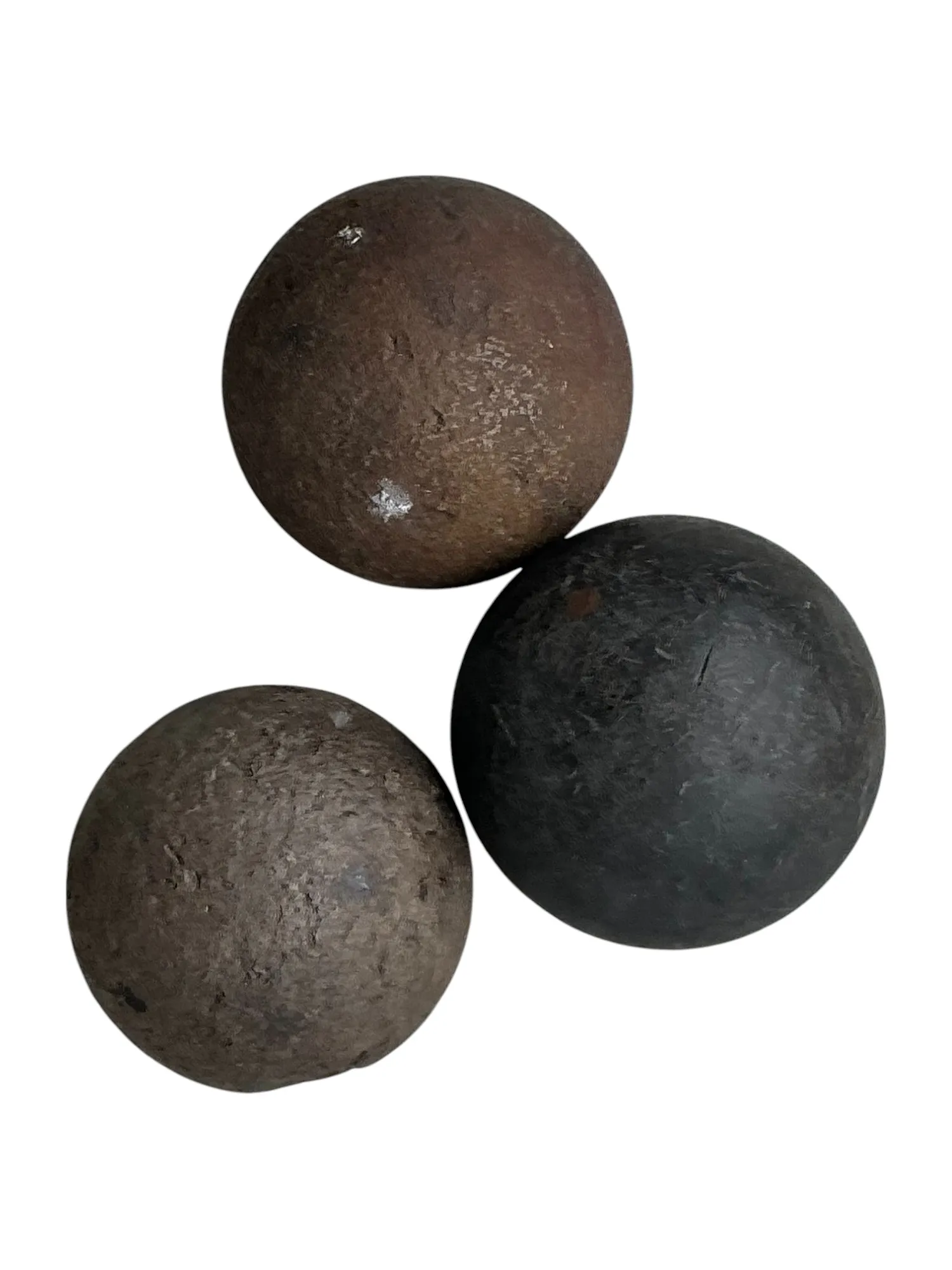 Vintage Boho Solid Iron Cannonballs - Set Of Three  — additional photo 2