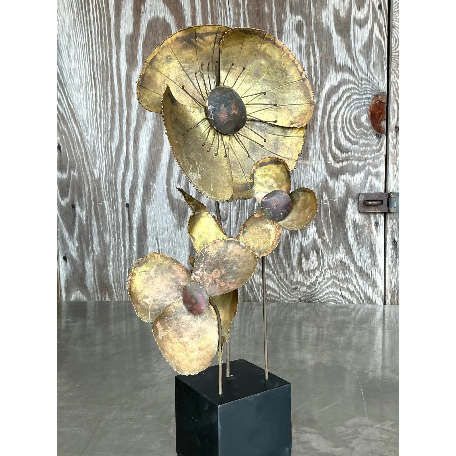 Vintage Boho Brutalist Brass Flower Sculpture — additional photo 2