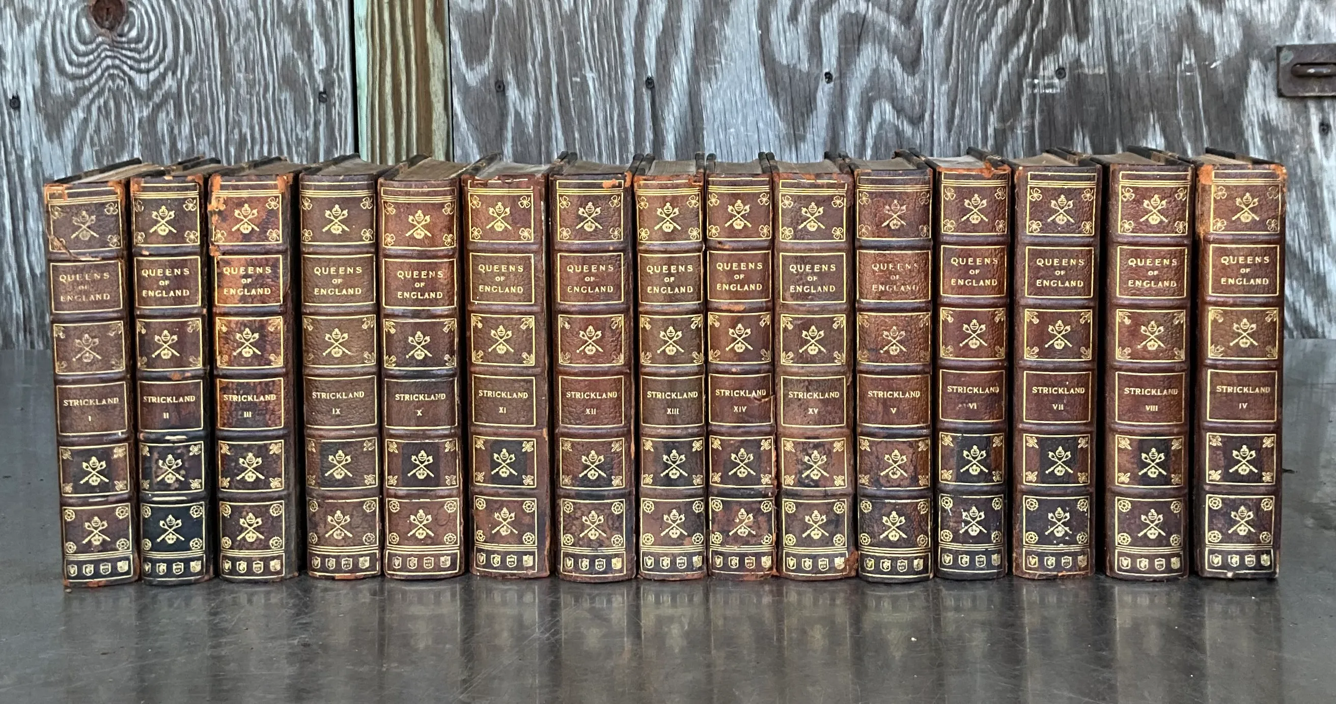 Vintage Queens of England Strickland 15 Volume Set — additional photo 2