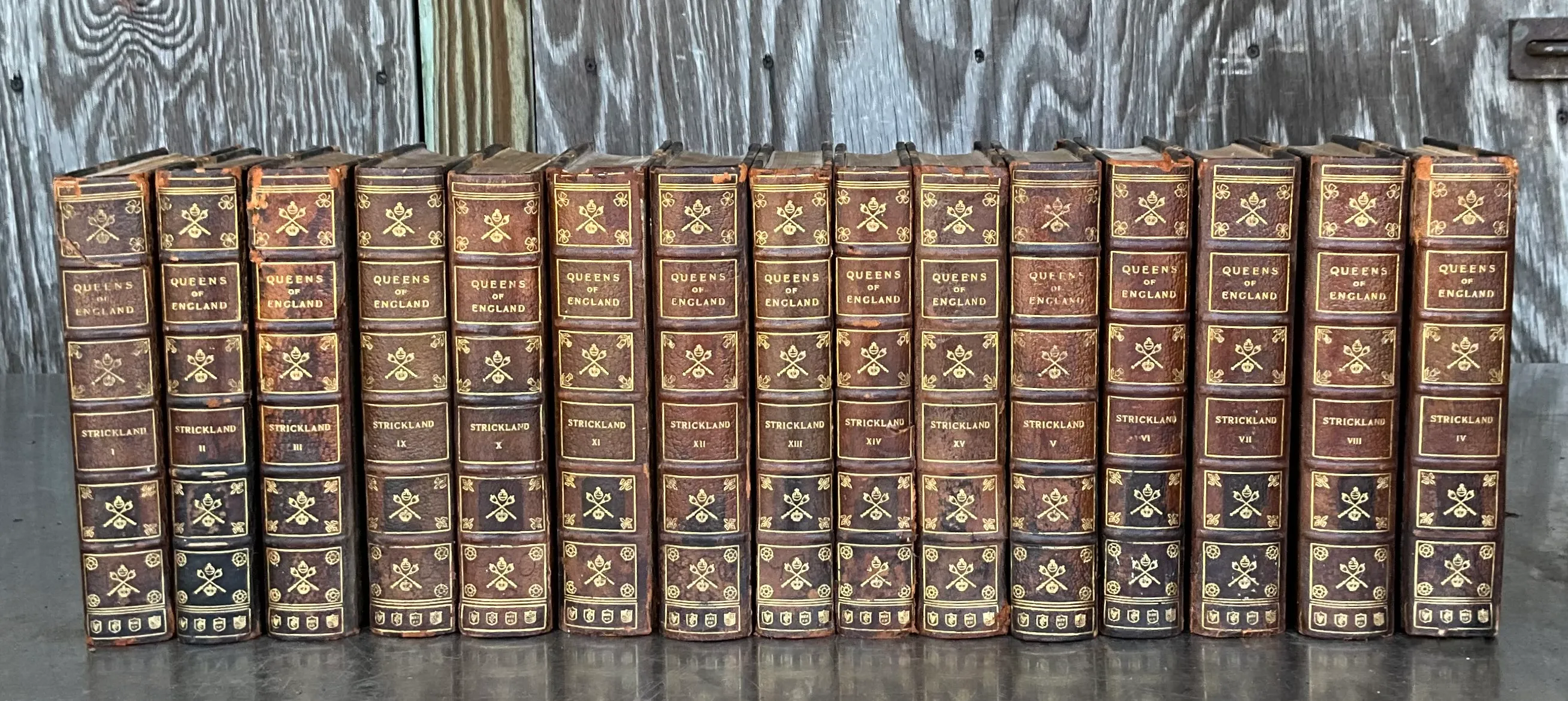 Vintage Queens of England Strickland 15 Volume Set — additional photo 3