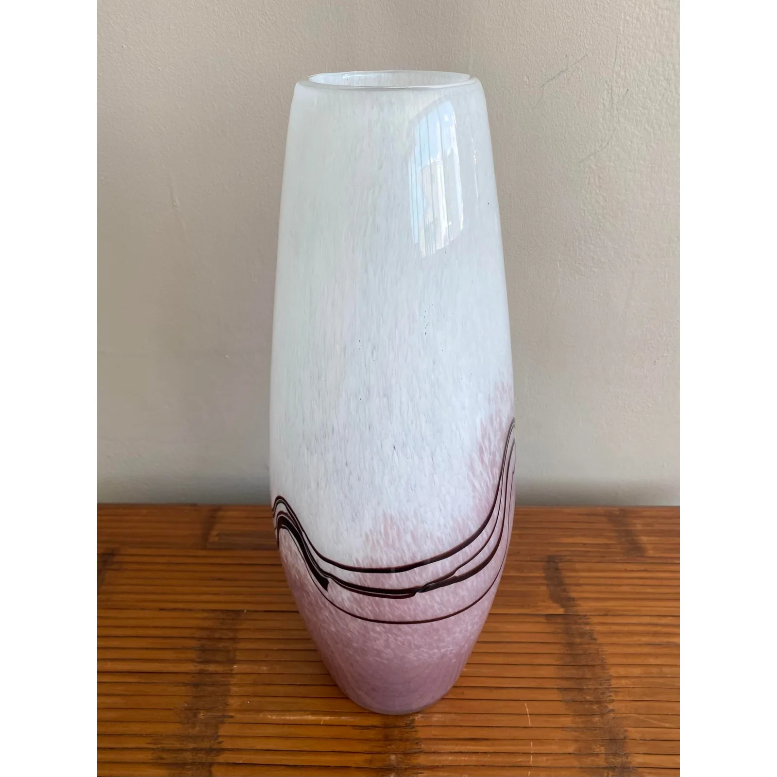 Vintage Boho Hand-Blown Art Glass Vase — additional photo 6