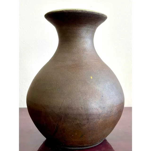 Vintage Boho Bulbous Earth Toned Vase With Matte Finish — additional photo 6