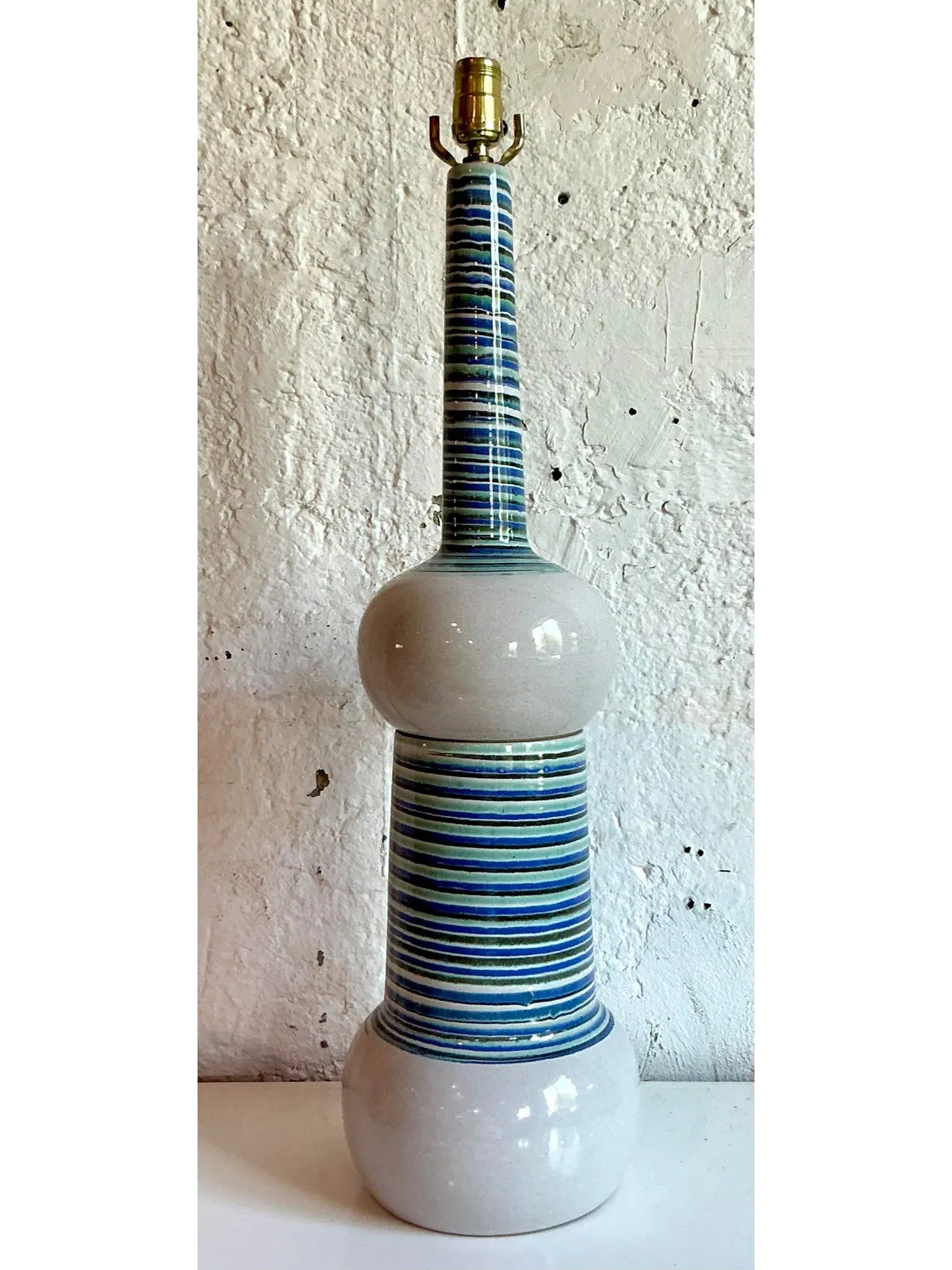 Vintage Mid 20th Century Martz Hand Painted Table Lamp — additional photo 5