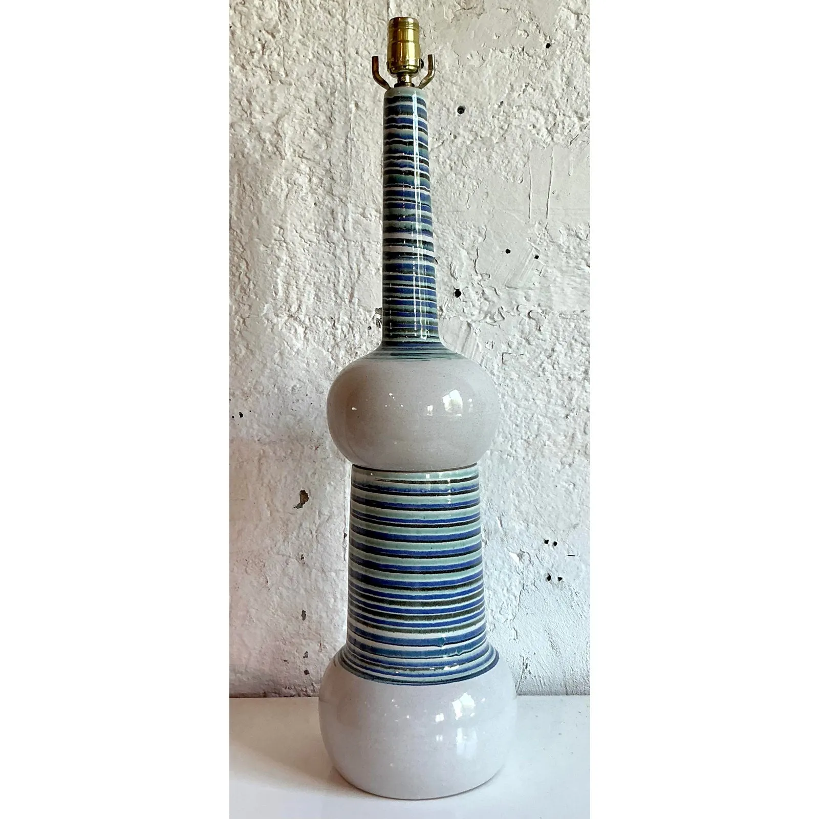 Vintage Mid 20th Century Martz Hand Painted Table Lamp — additional photo 7