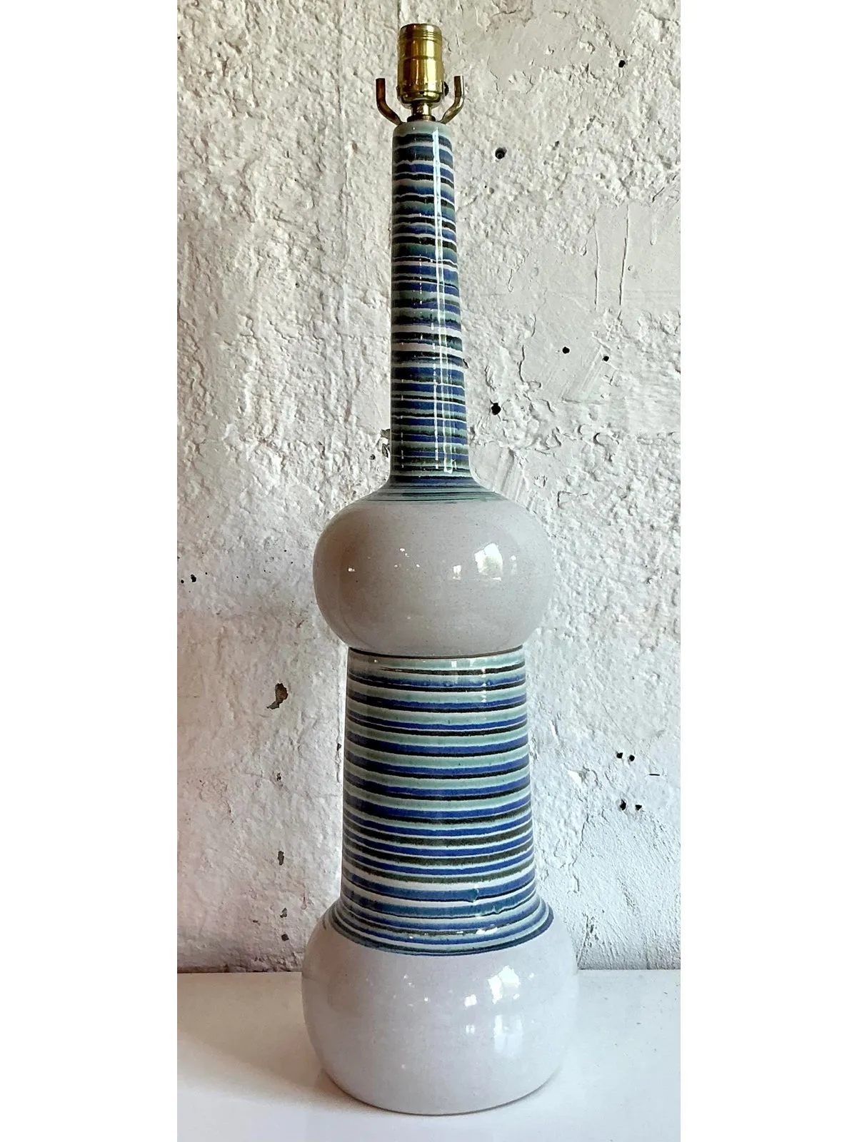 Vintage Mid 20th Century Martz Hand Painted Table Lamp — additional photo 6