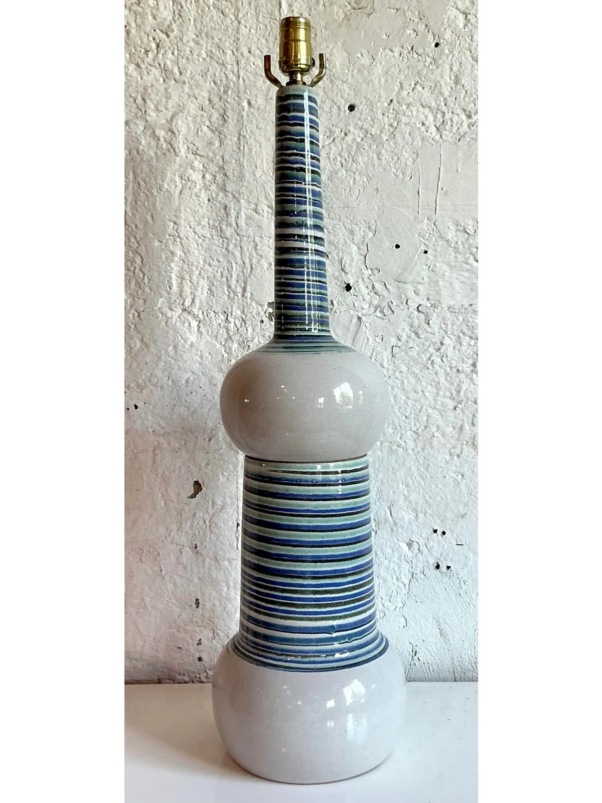 Vintage Mid 20th Century Martz Hand Painted Table Lamp — additional photo 8