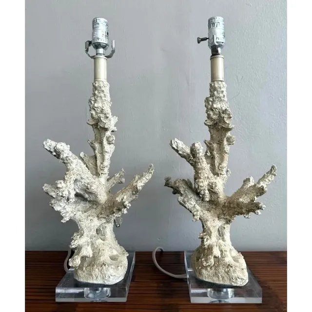 Vintage Faux Coral Branch Lamps on Lucite Base - a Pair — additional photo 4