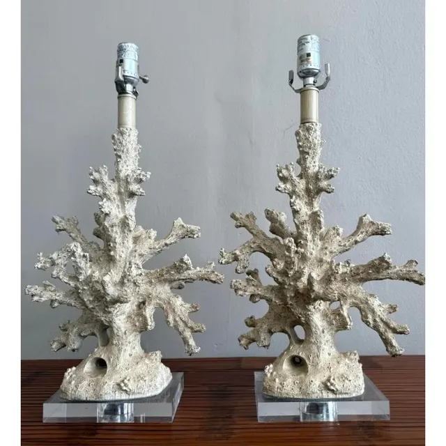 Vintage Faux Coral Branch Lamps on Lucite Base - a Pair — additional photo 3