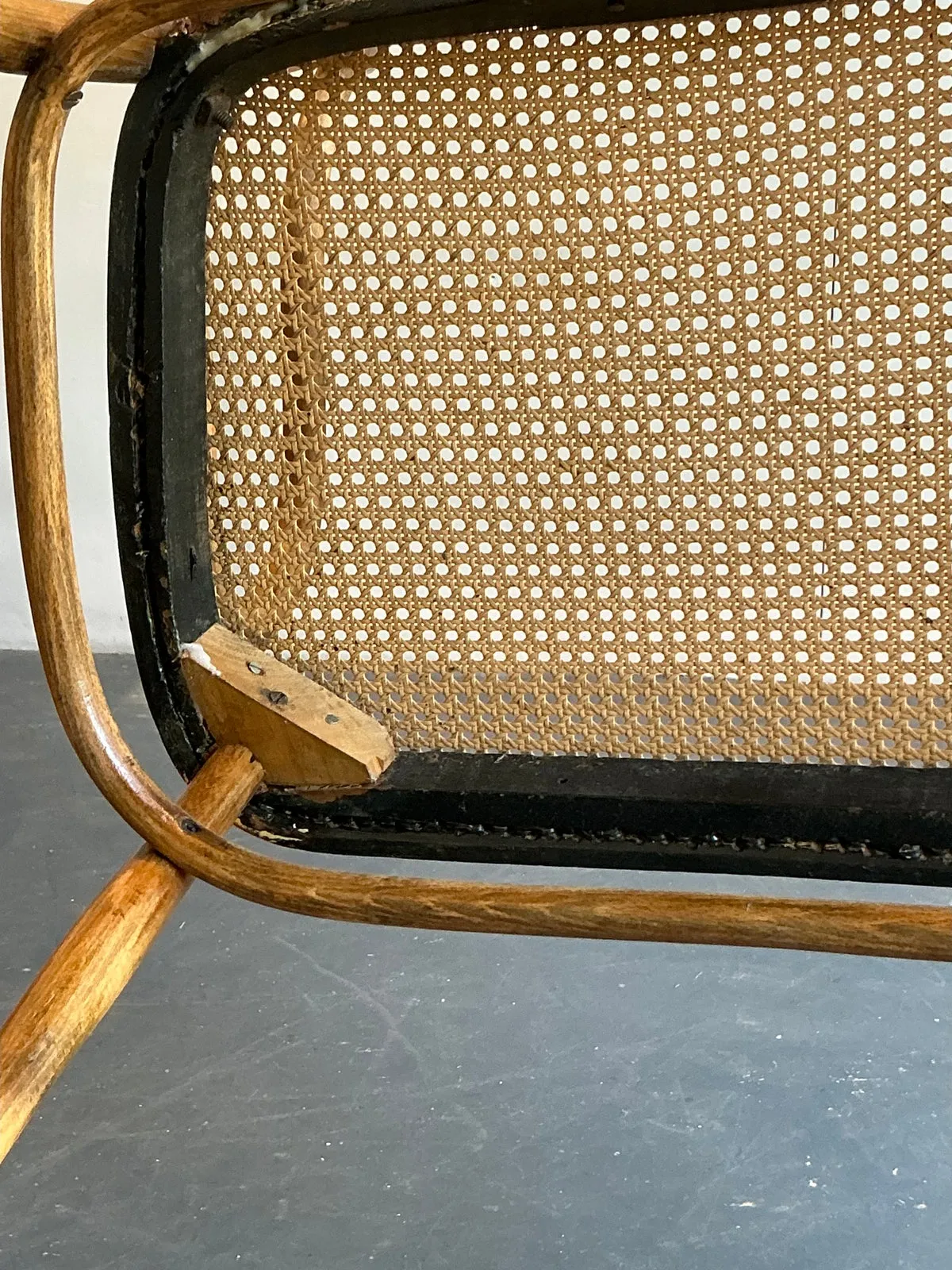 Vintage Mid-Century Modern Bent Wood Bench After Thonet - Close-up view