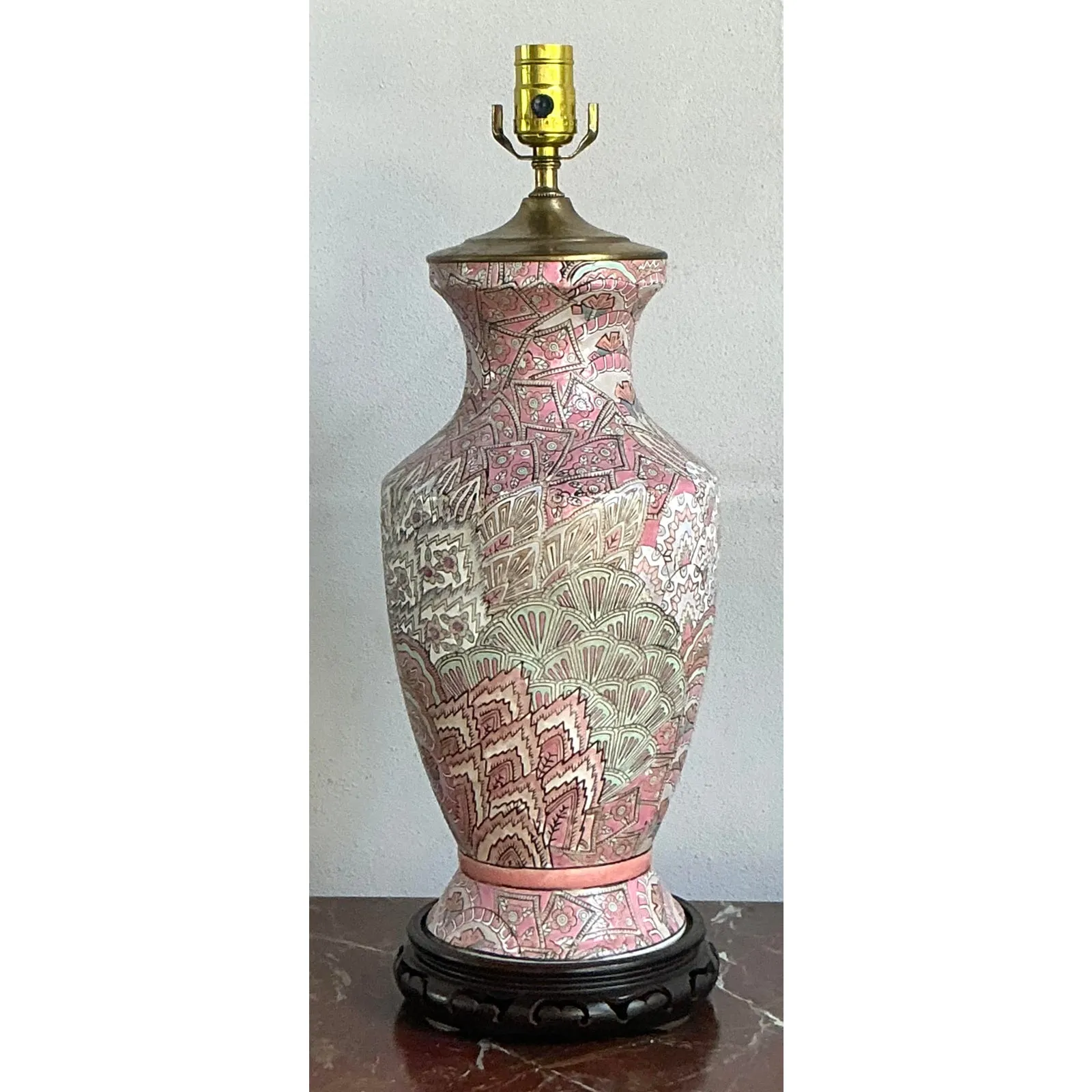 Vintage Regency Glazed Ceramic Peacock Feathers Lamp — additional photo 4