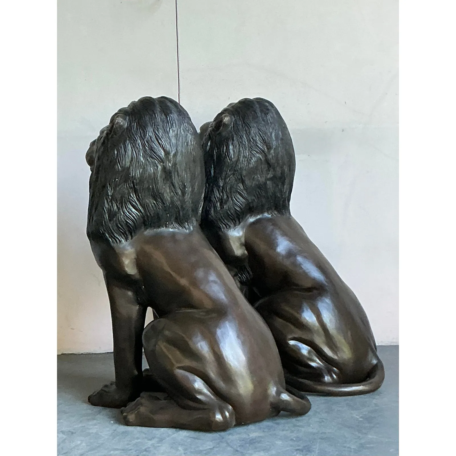 Early 20th Century Boho Monumental Bronze Lion Statues - A Pair — additional photo 6
