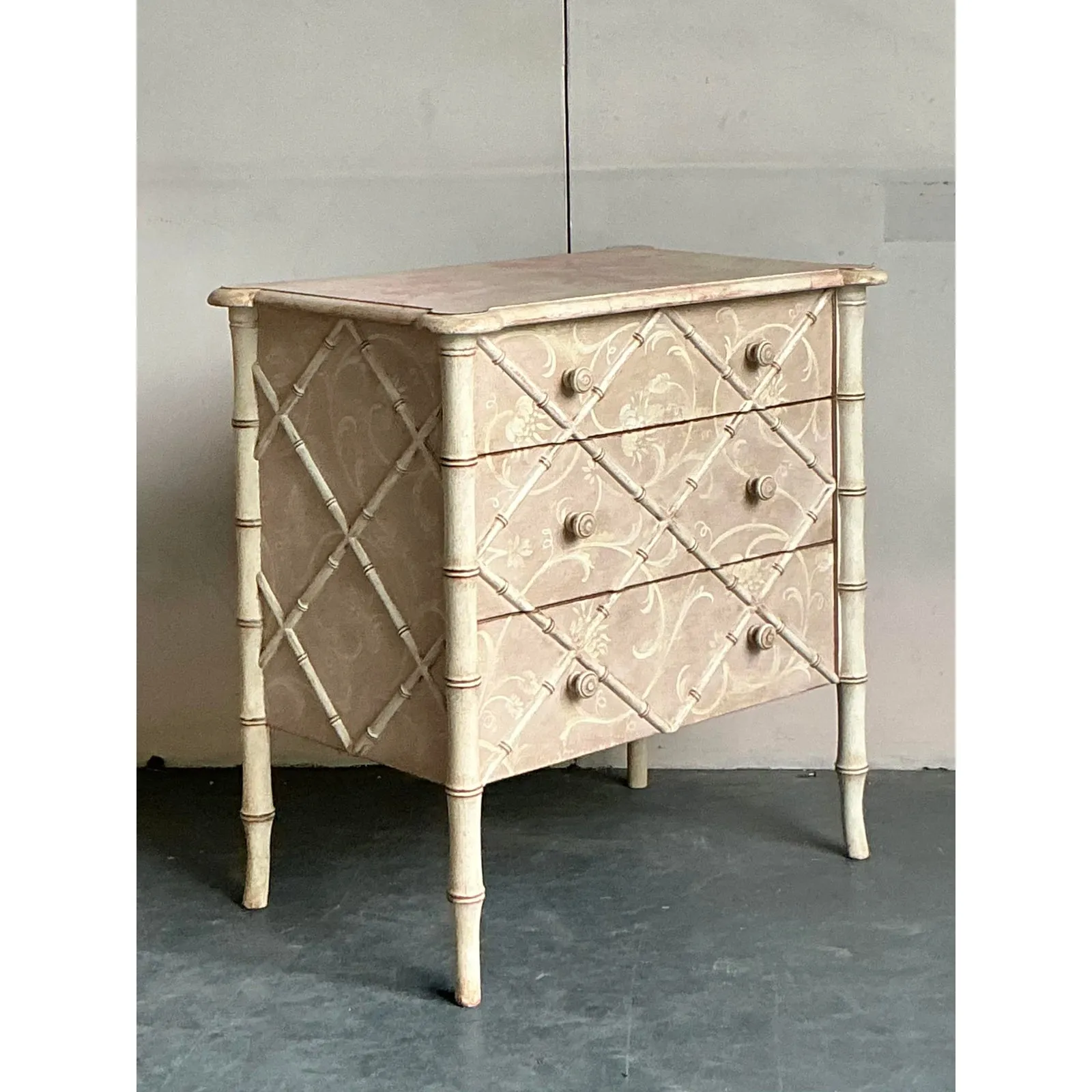 Vintage Italian Patina Hand Painted Trellis Chest of Drawers — additional photo 7