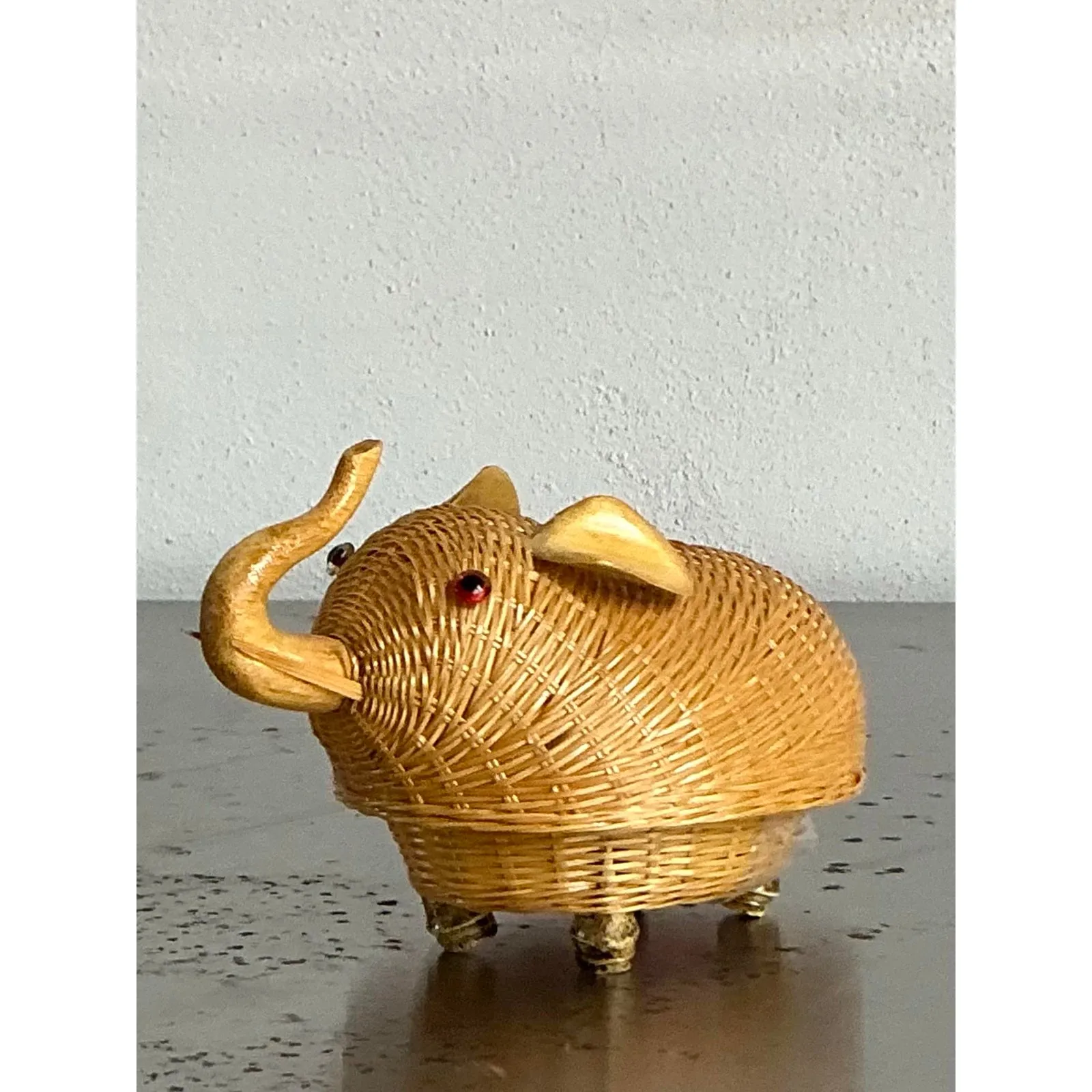 Vintage Shanghai Handicrafts Little Elephant Basket — additional photo 5