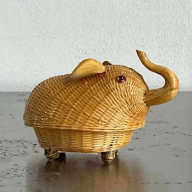 Vintage Shanghai Handicrafts Little Elephant Basket — additional photo 6