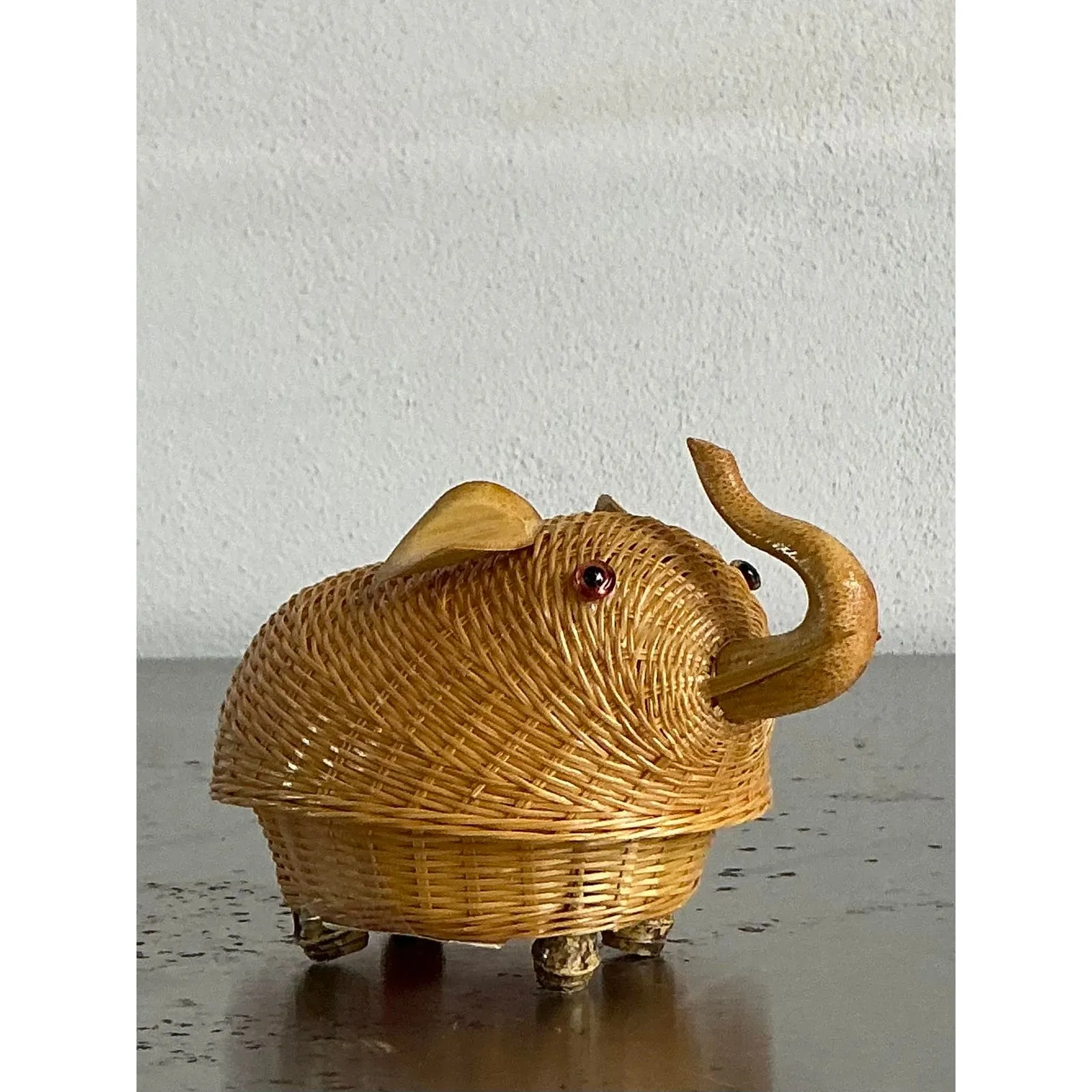 Vintage Shanghai Handicrafts Little Elephant Basket — additional photo 2