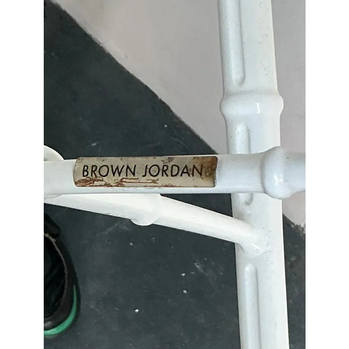 Vintage Regency Brown Jordan Side Table — additional photo 6