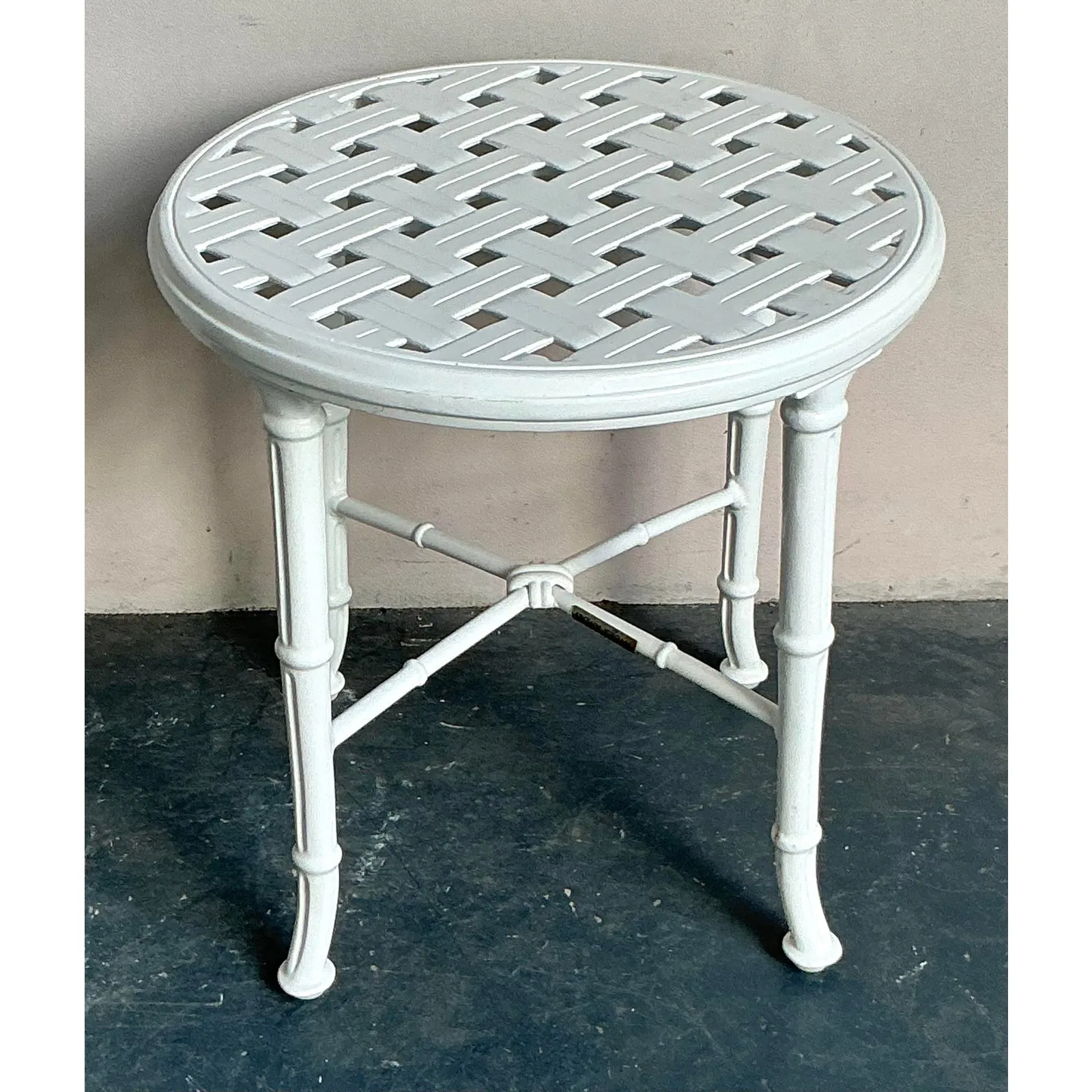 Vintage Regency Brown Jordan Side Table — additional photo 4