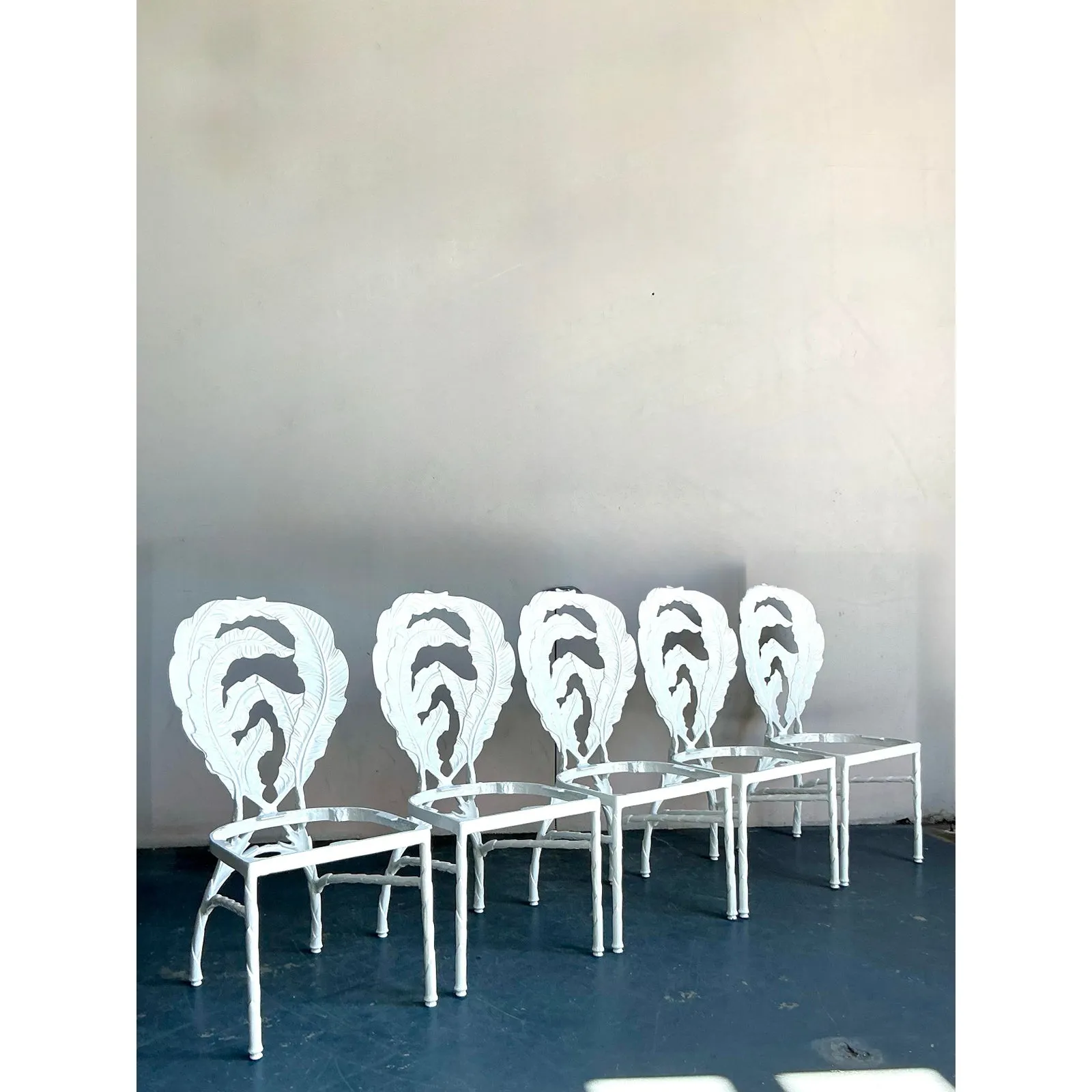 Vintage Regency Cast Aluminum Banana Leaf Dining Chairs -Set of 5 — additional photo 7