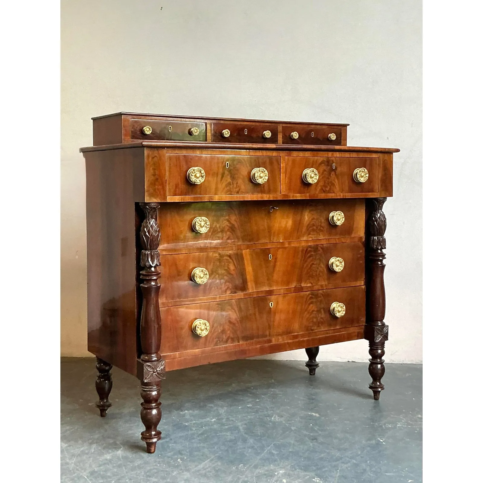 Vintage Federal Flame Mahogany Chest of Drawers — additional photo 2