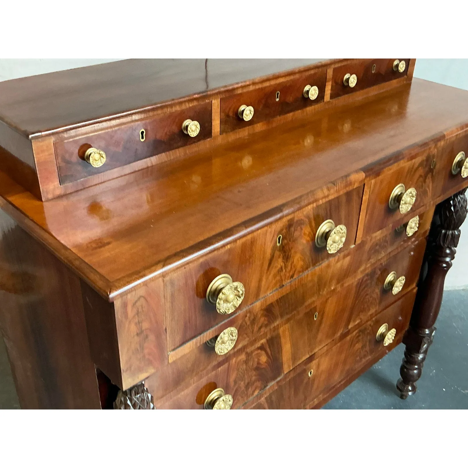 Vintage Federal Flame Mahogany Chest of Drawers — additional photo 6