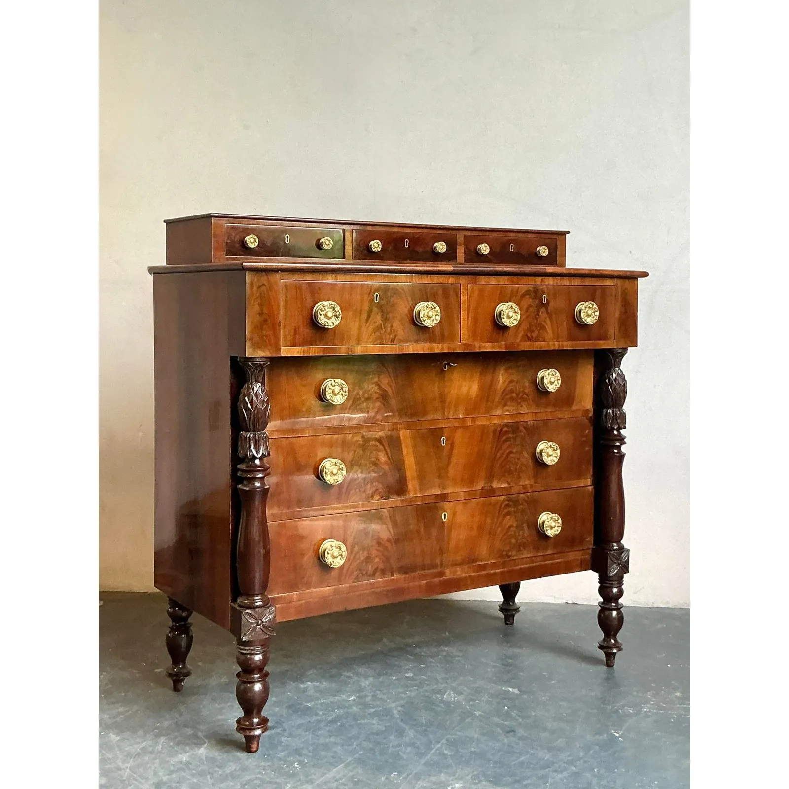 Vintage Federal Flame Mahogany Chest of Drawers — additional photo 7