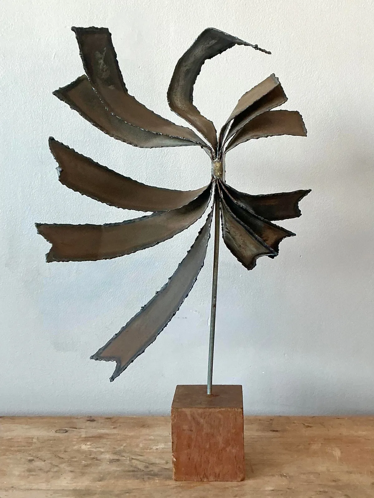 Vintage Boho Torch Cut Metal Bands Sculpture — additional photo 6
