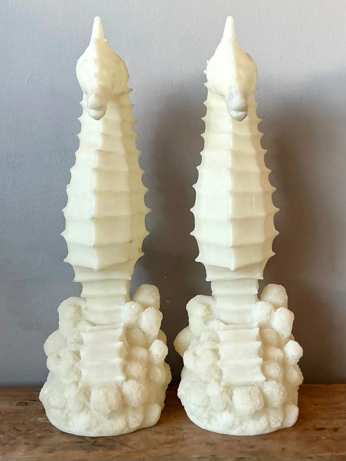 Vintage Coastal Cast Resin Seahorses Lamps - A Pair — additional photo 6