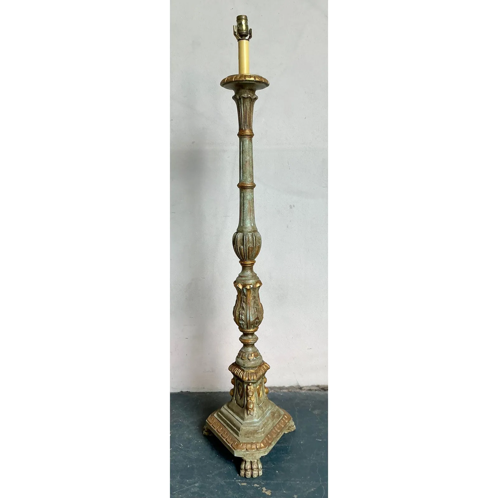 Vintage Regency Sarreid Gilt Tipped Floor Lamp — additional photo 2