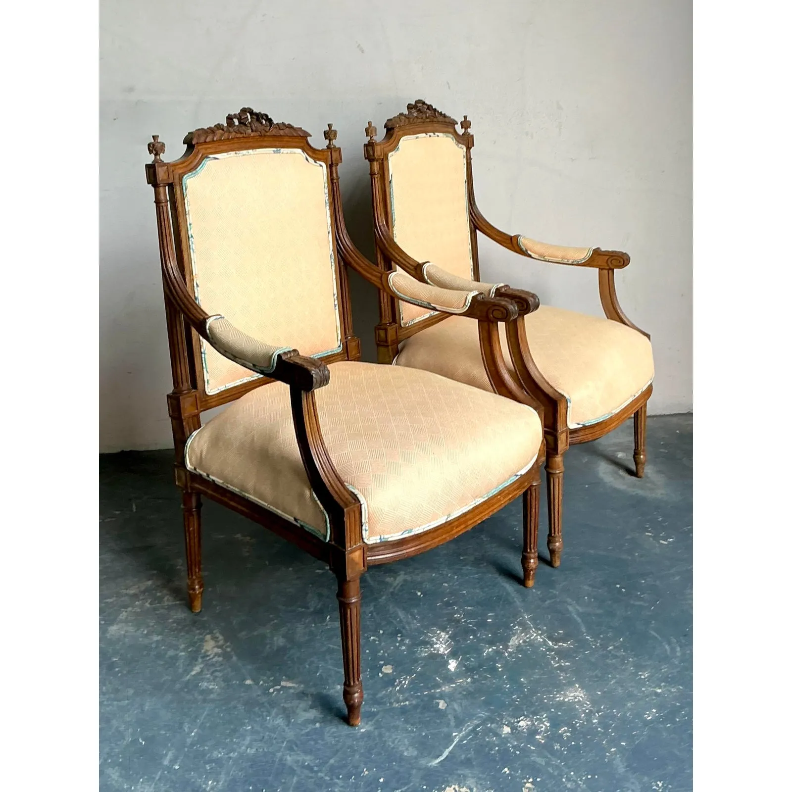 Vintage Regency Hand Carved Fauteuil Chairs - A Pair — additional photo 5