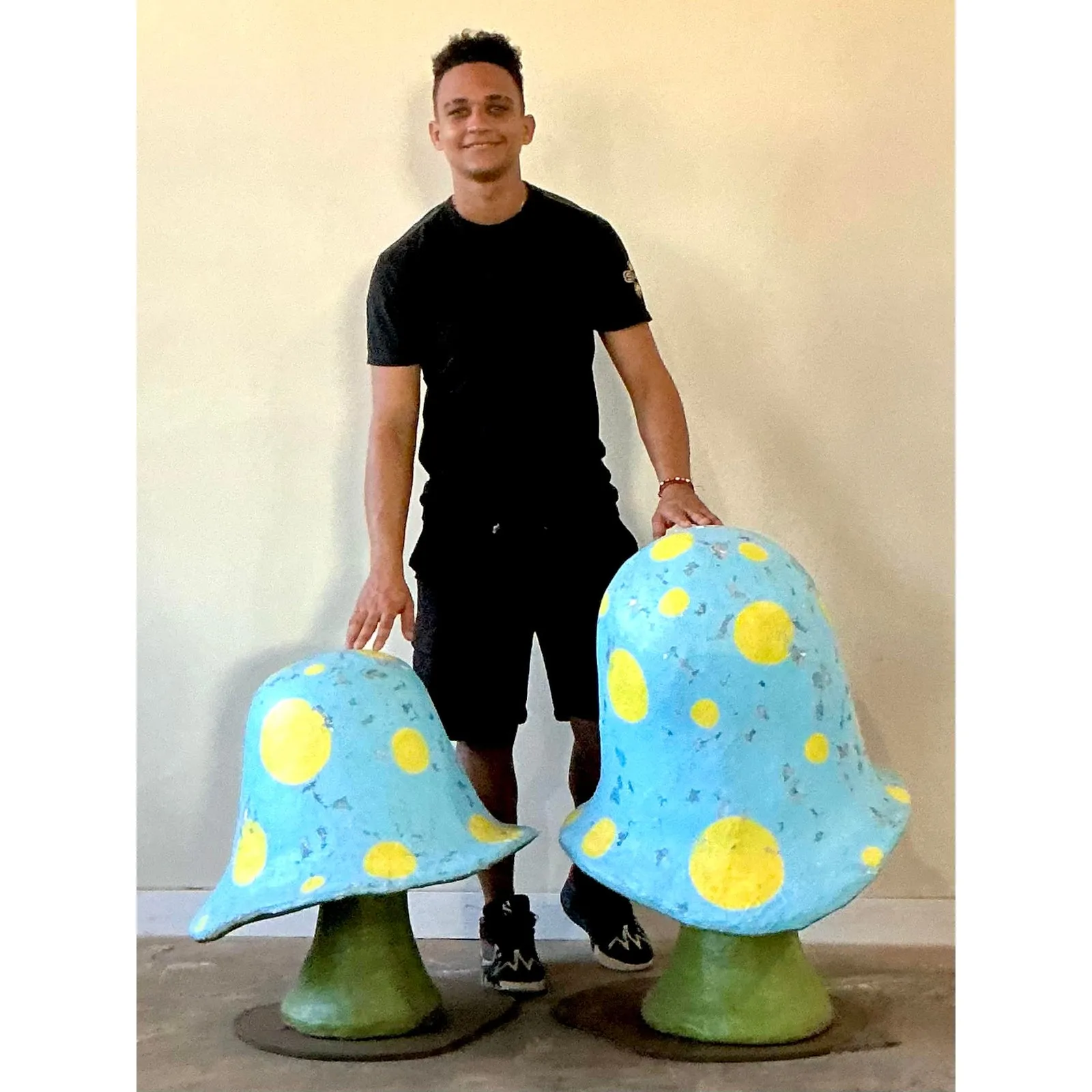 Vintage Boho Monumental Fiberglass Mushrooms - Set of 2 — additional photo 6