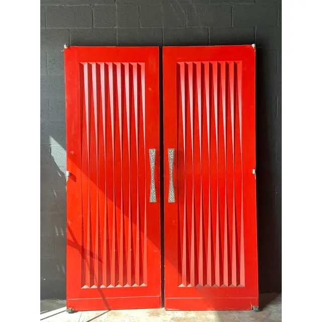Vintage MCM Pleated Doors With Inlay Handles -Set of 2 — additional photo 3