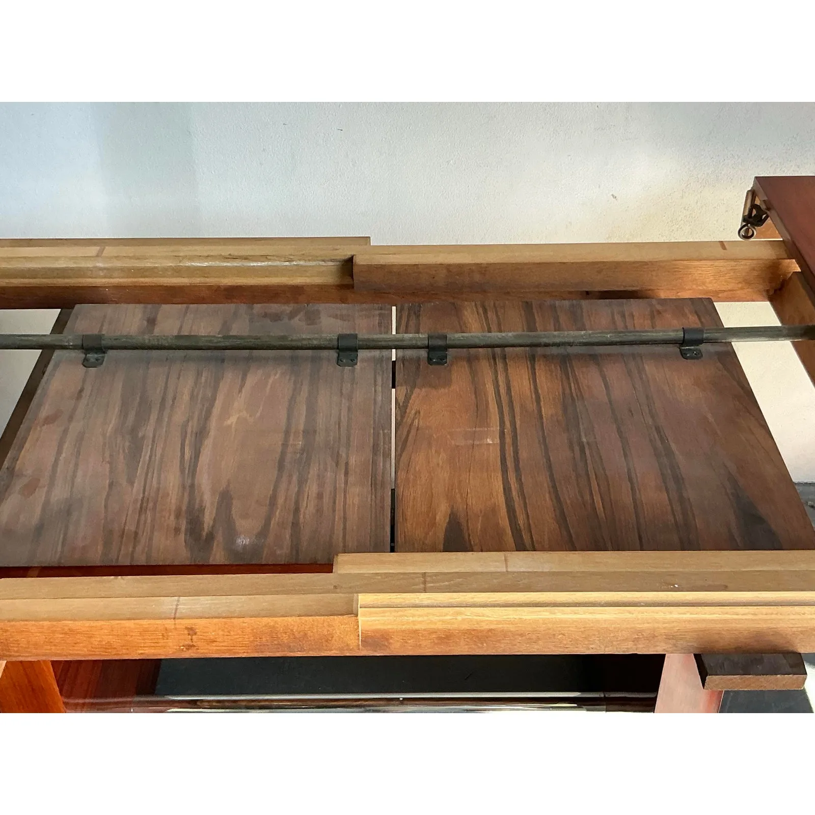 Vintage Art Deco Flame Mahogany Extendable Dining Table — additional photo 4
