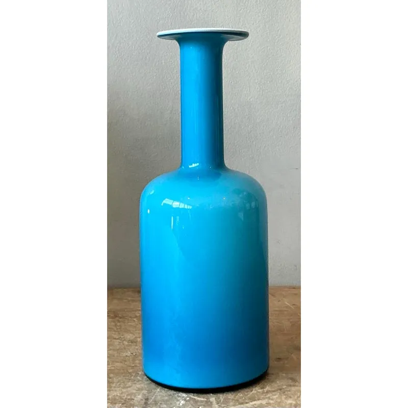 Vintage Boho Blue Opaline Vase — additional photo 6